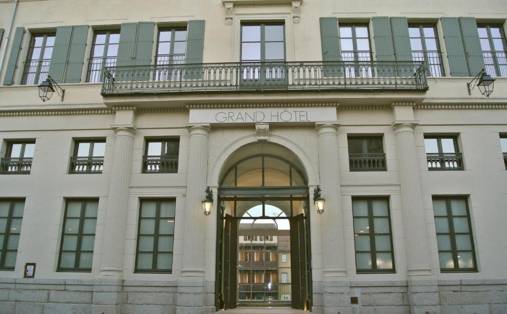 Grand Hotel De Castres Кастр Екстер'єр фото